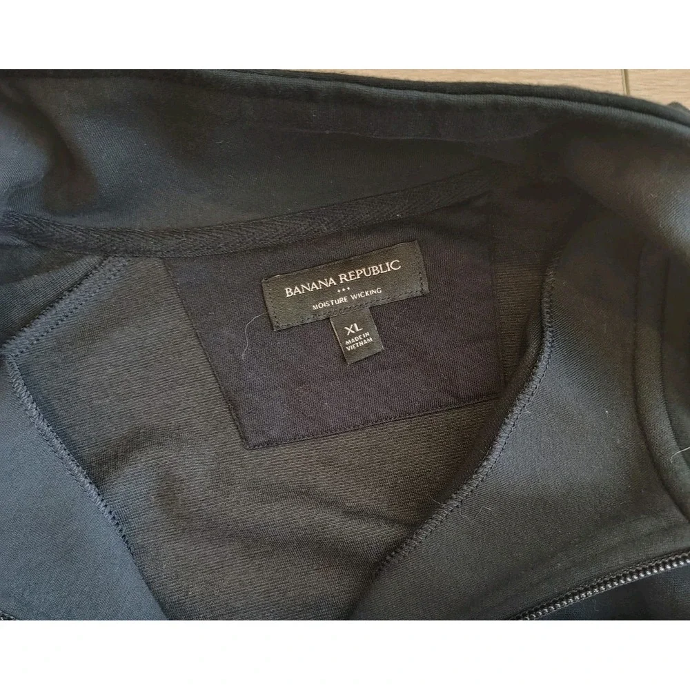 Banana Republic‎ Men's XL Gray Pullover Moisture Wicking 1/4 Zip A2